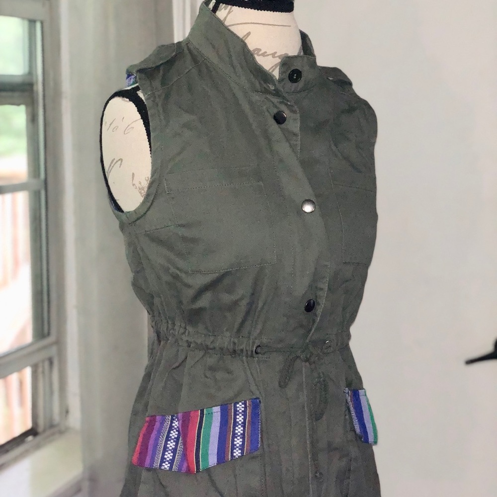 Harper’s Fall Vest with Design Pockets
